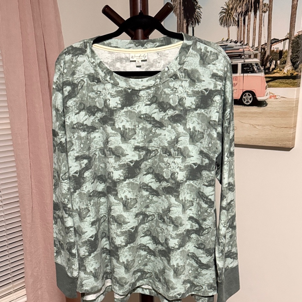 Wonderly Mint Green & Gray Abstract Long-Sleeve Top